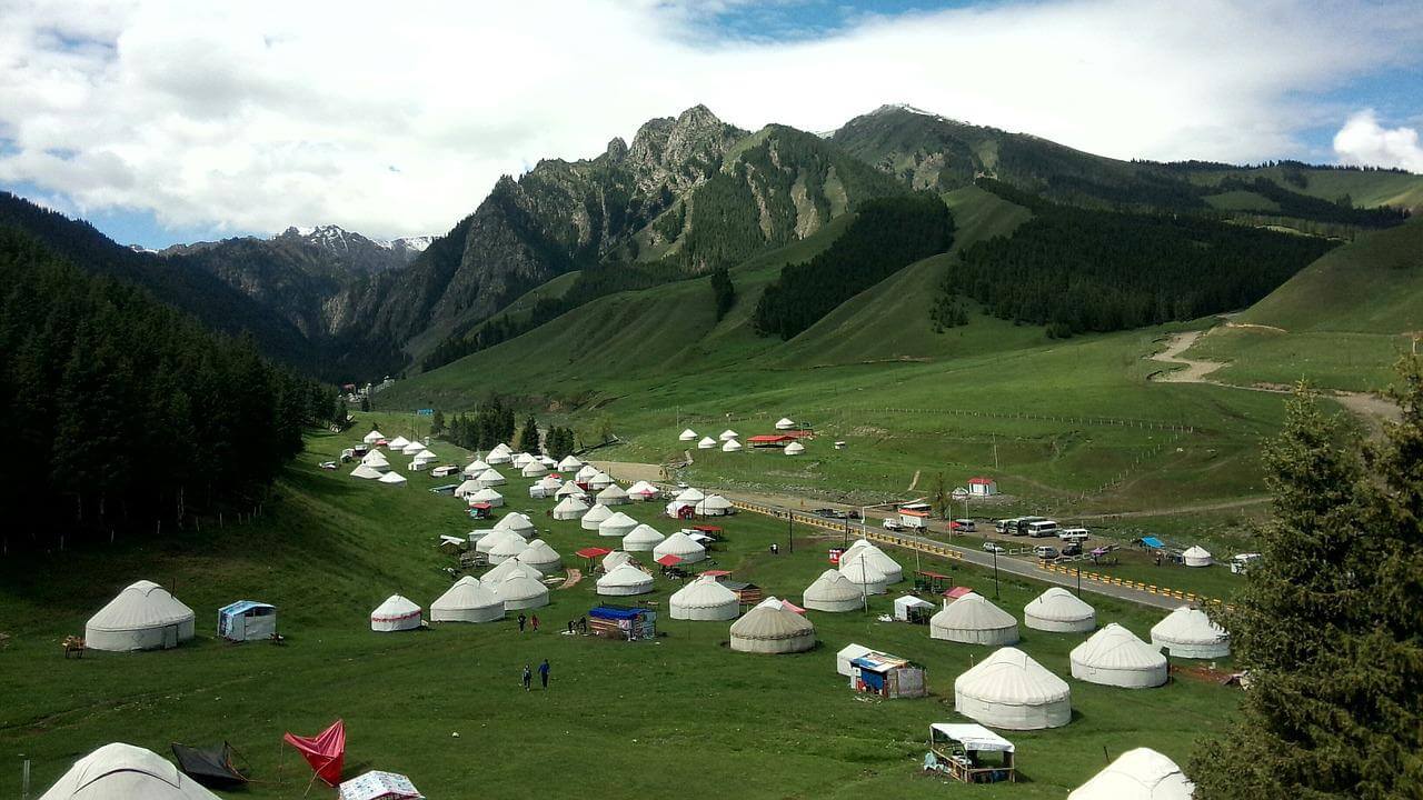 yurt can be stands for wind