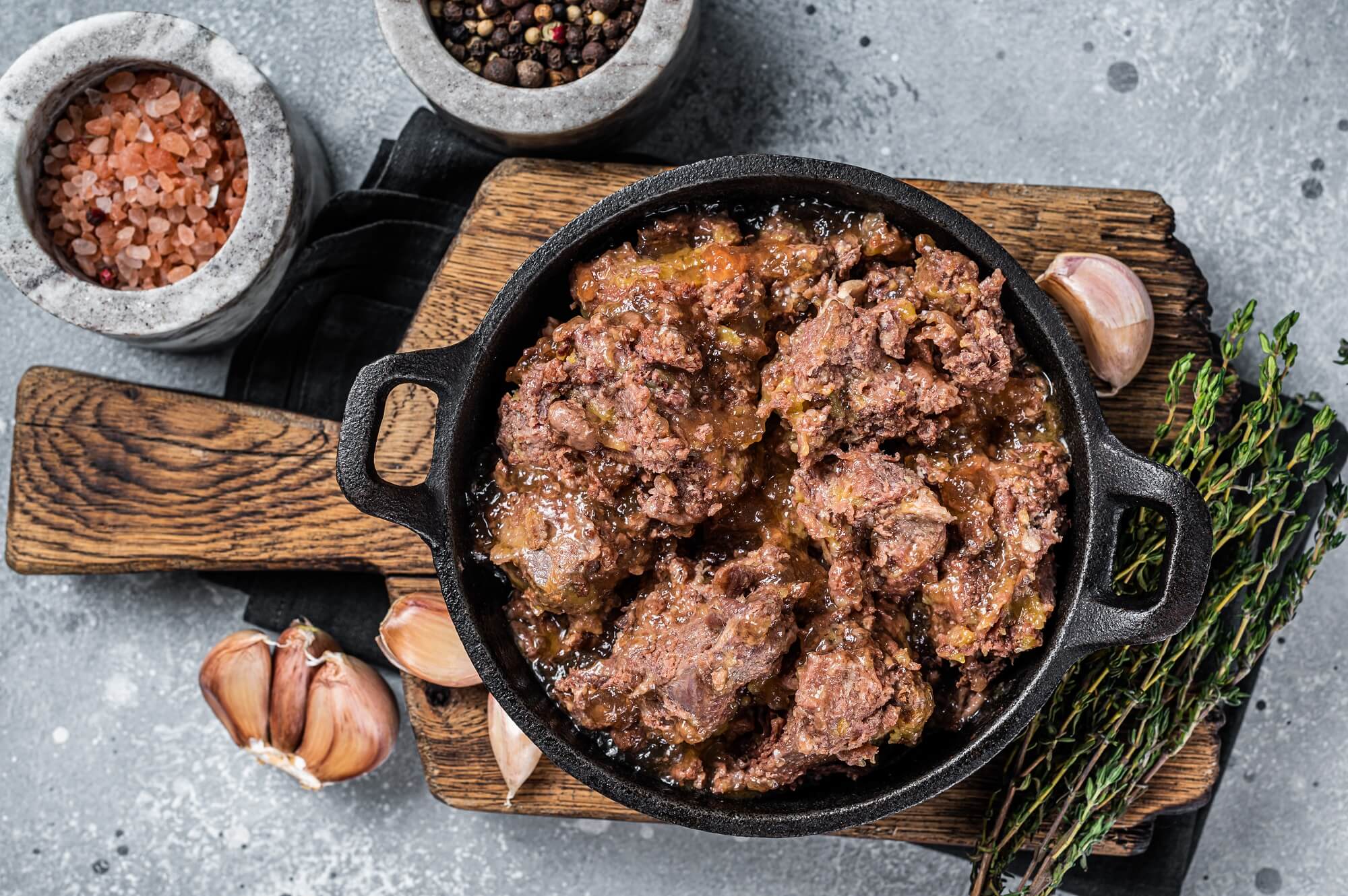 canned stewed horse and beef meat in a pan gray b 2022 05 09 13 11 52 utc