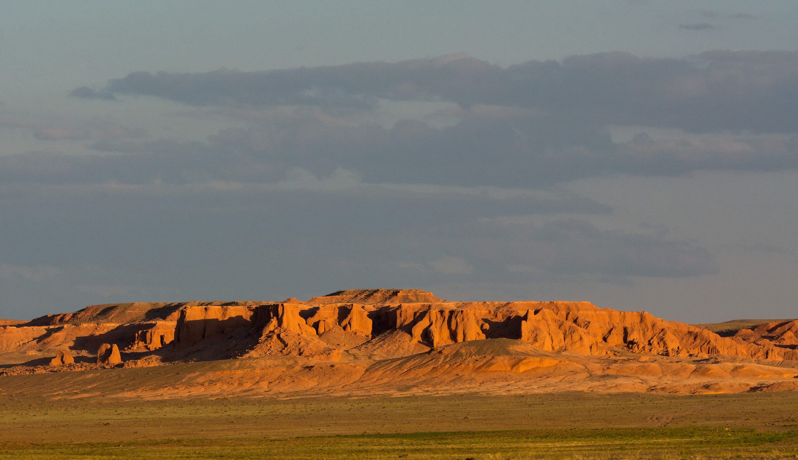 bayanzag / flaming cliff