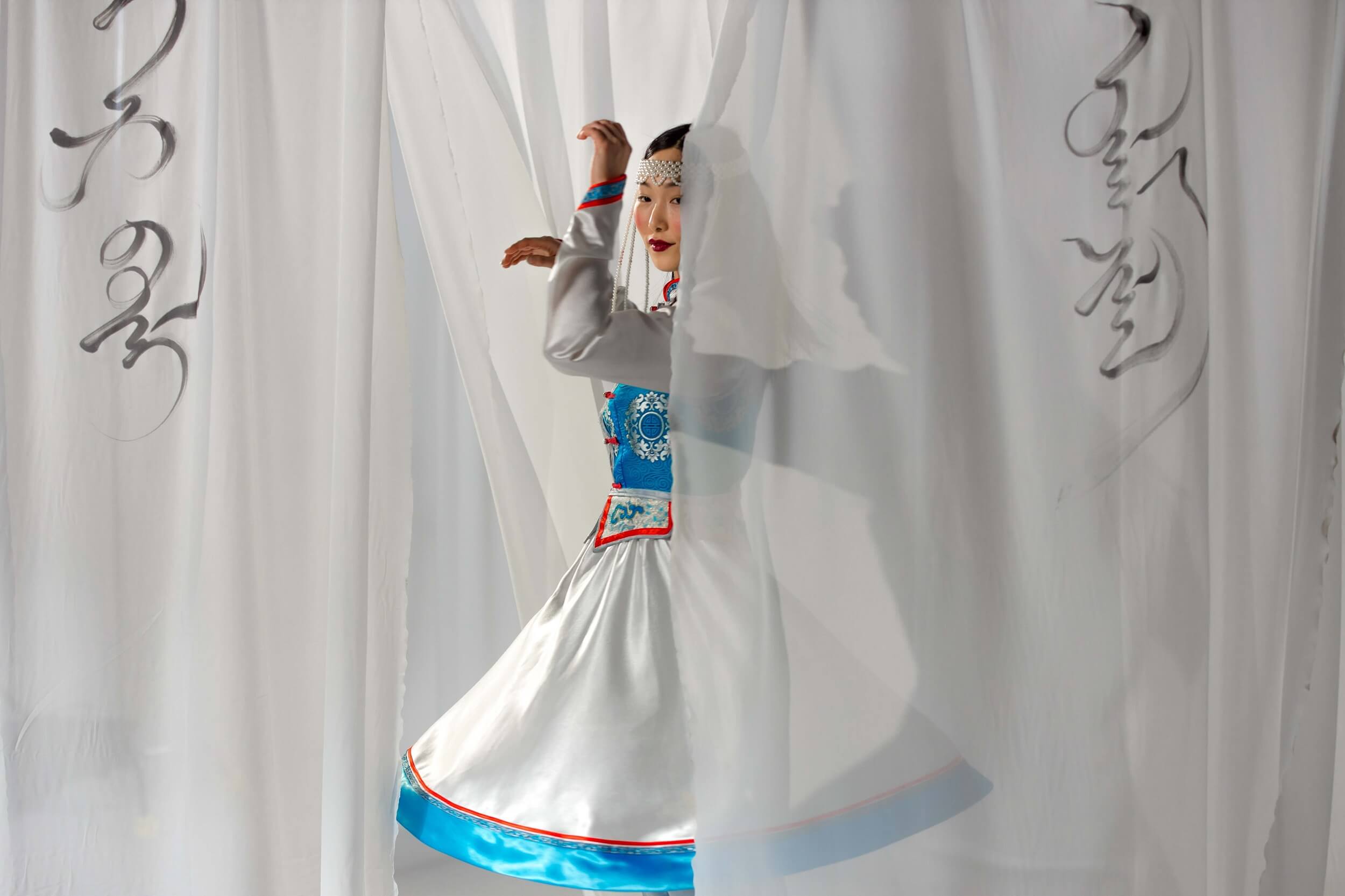 mongolian woman dancing