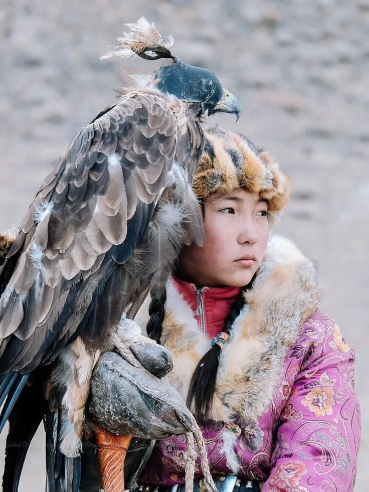 Golden Eagle Festival in Mongolia 10 woman role golden eagle festival bayan ulgii mongolia