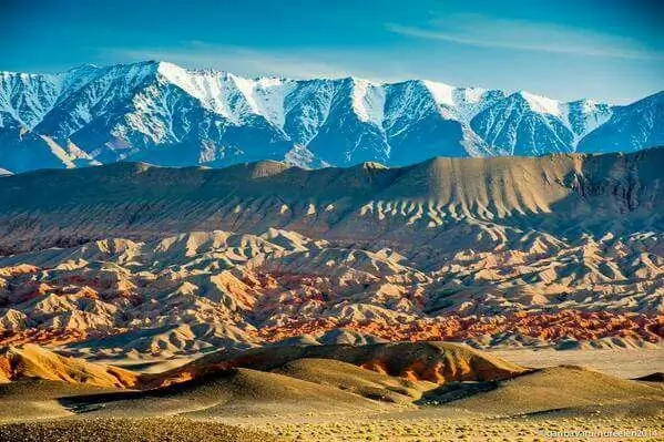 Discover Mongolia Hiking Trails for Your Next Adventure 13 Gobi desert mountains