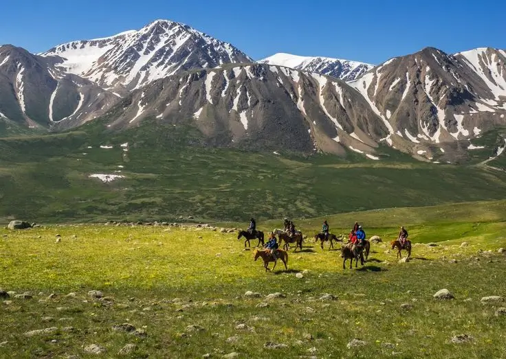 Discover Mongolia Hiking Trails for Your Next Adventure 16 Weather and Trail Conditions