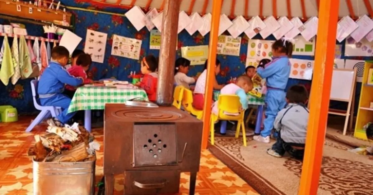 Mobile Classroom Gers_ Portable Education for the Future